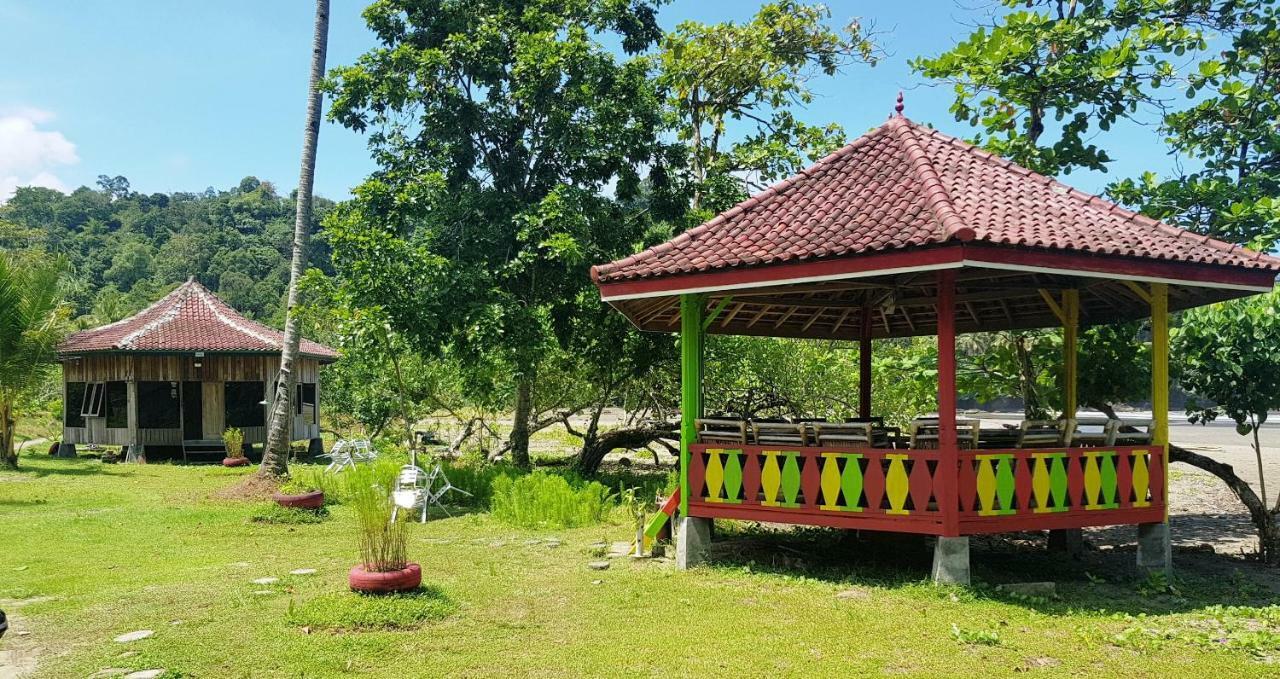 Revive Lampung Krui King Resort Екстер'єр фото